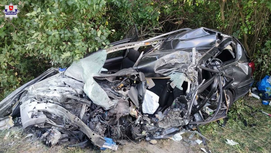 Tragedia na DK-12. Matka zginęła, syn został ranny