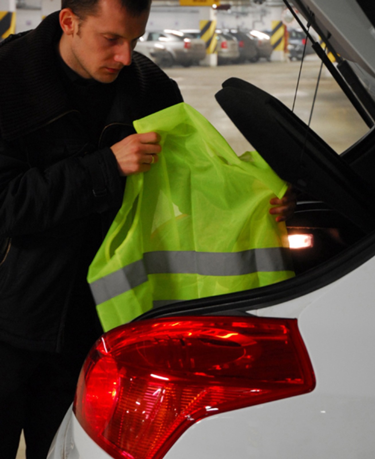 Bez mandatu za granicą