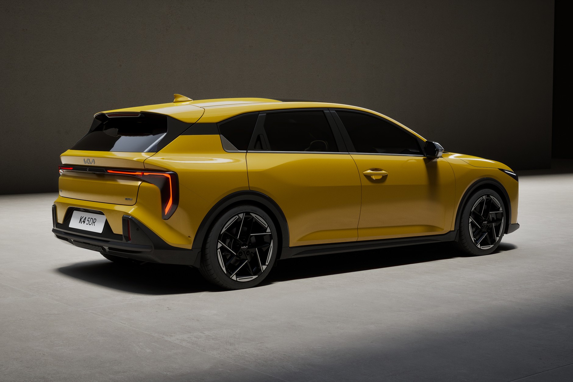Kia K4