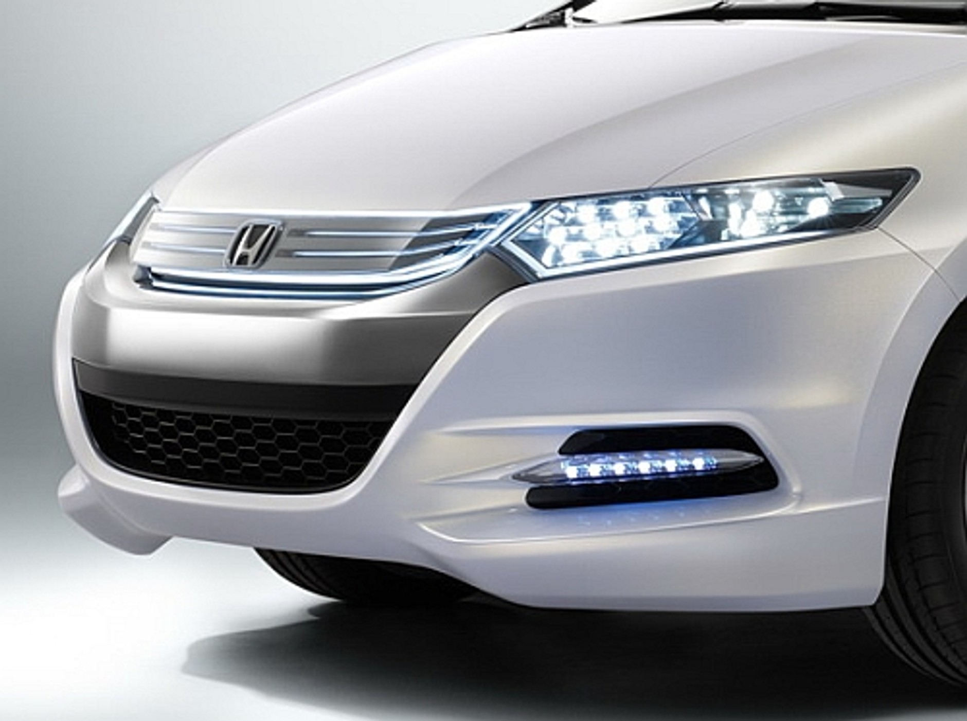 Honda Insight Hybrid oto konkurent Priusa