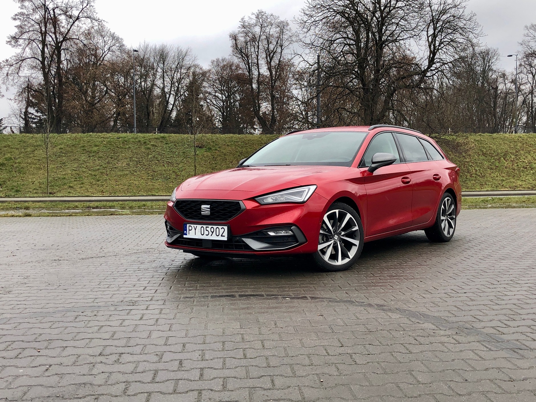 Seat Leon Sportstourer 2.0 TSI FR