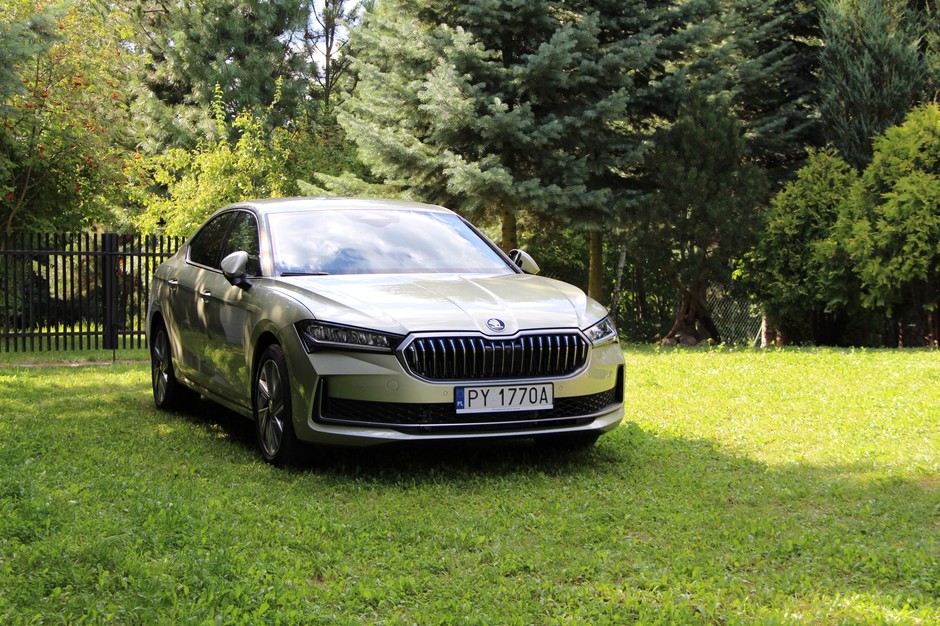 Skoda Superb 1.5 TSI m-HEV Selection