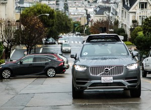 Czy kierowcy stracą pracę? Umowa Volvo i Uber