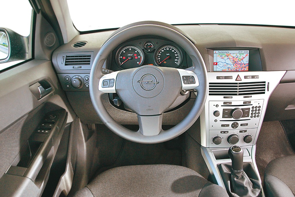 Volkswagen Golf kontra Mazda 3, Ford Focus i Opel Astra - ...bo mało pić,  to trzeba umieć. Porównanie kompaktów z małymi dieslami
