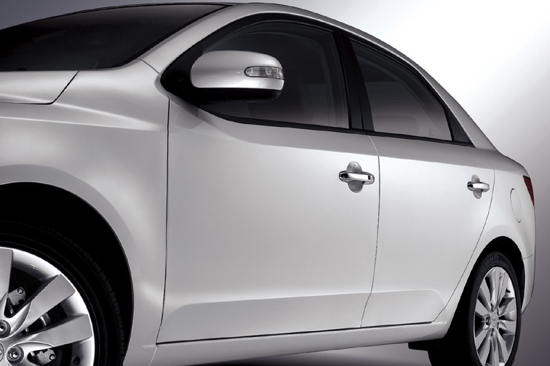 Kia Forte: nowe zdjęcia czterodrzwiowego sedana (fotogaleria)
