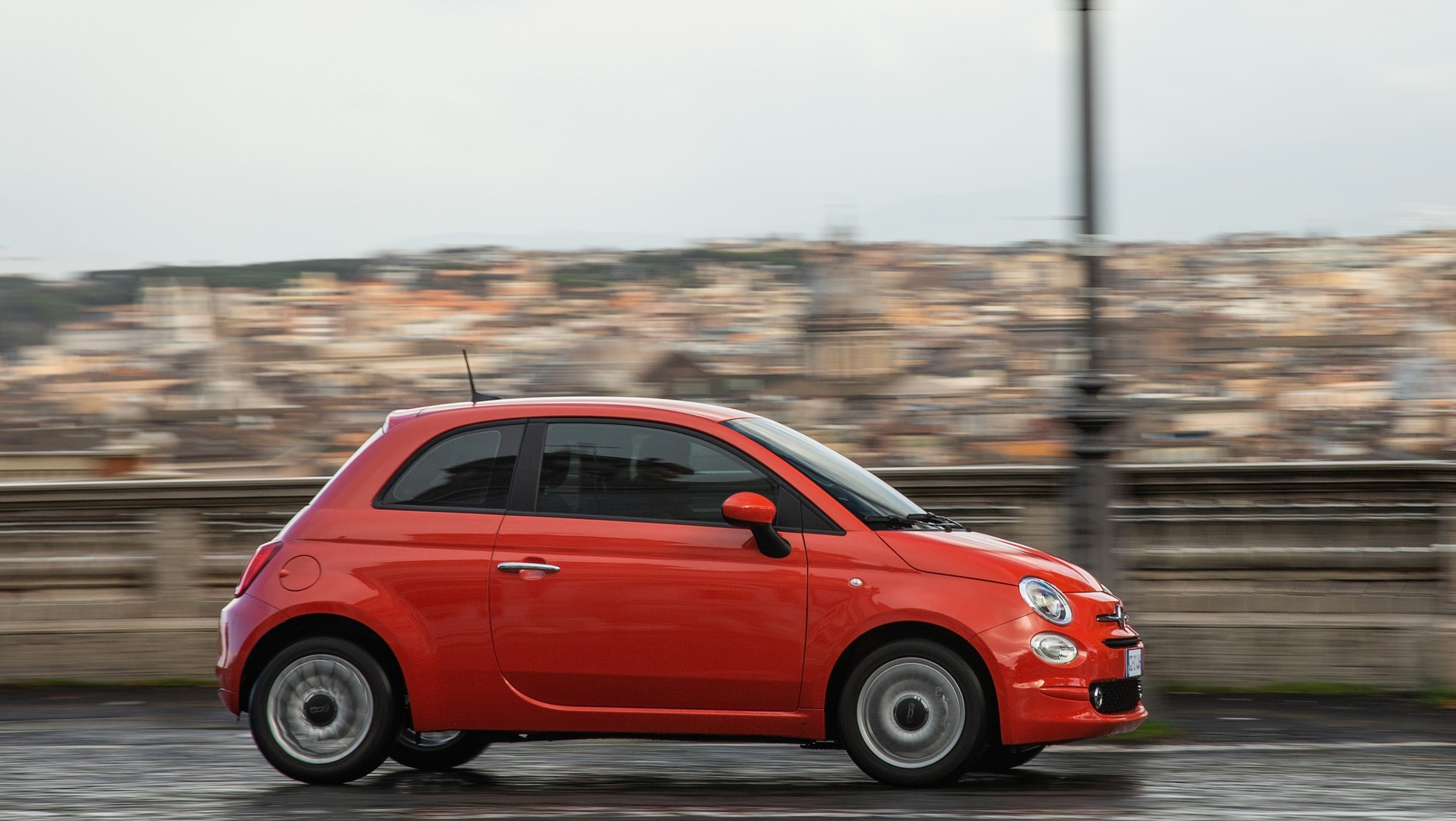 Fiat 500 drugiej generacji to jedyny dziś hatchback dostępny w Europie wyłącznie w 3-drzwiowej wersji.