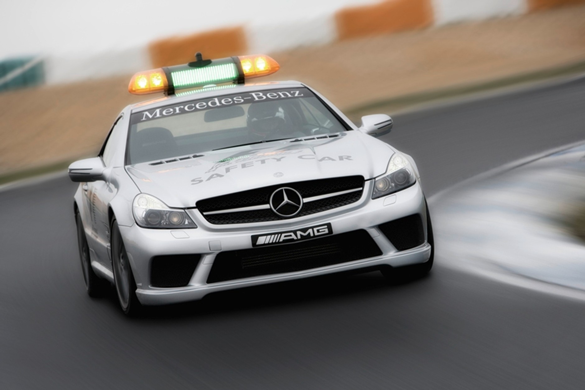 Mercedes SLS AMG to najszybszy safety car świata, ale znalazłem jeszcze kilka ciekawszych