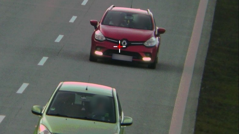 Policjanci kontrolowali odległość między pojazdami na S5