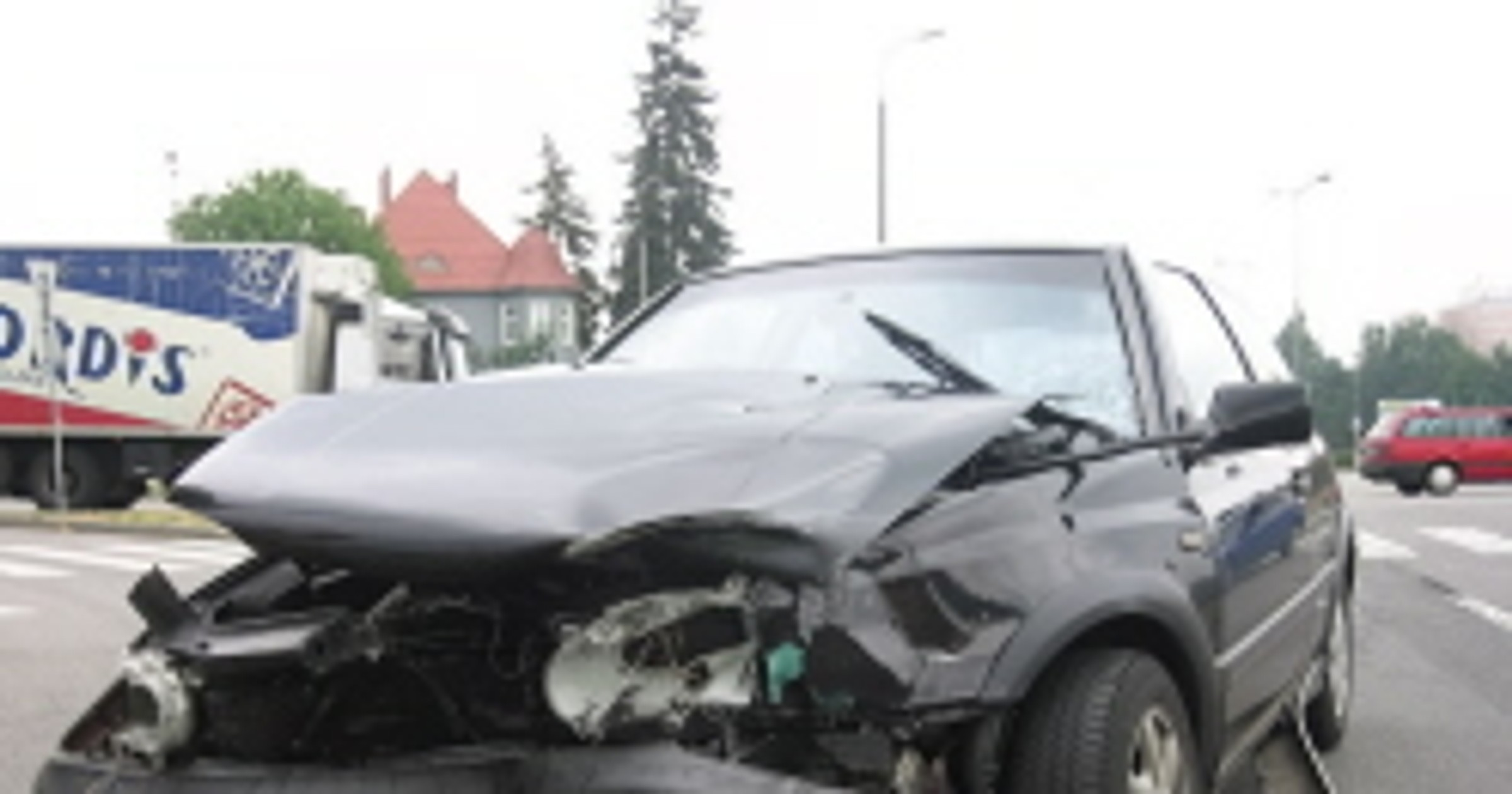 Policja: zatrzymania za nielegalną współpracę z kierowcami holowników