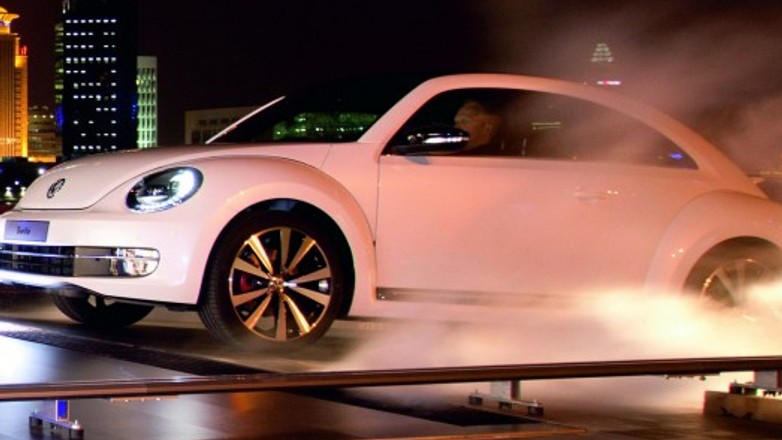Zobacz nowego VW Beetle w ruchu!
