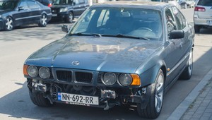 Wymyślili ją Niemcy, ale od lat stosują też inne kraje. Wyjaśniamy fenomen FE-Schrift