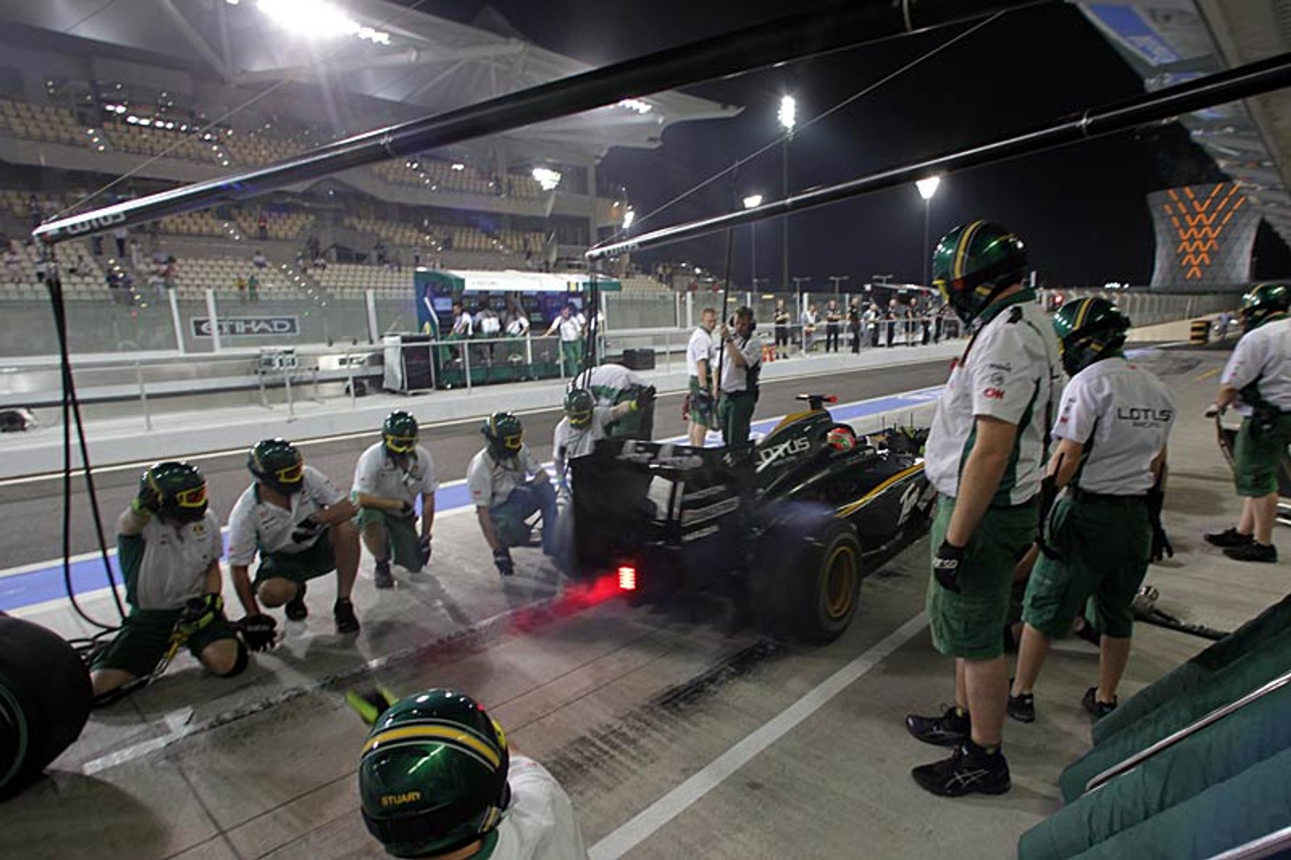 Grand Prix Abu Dhabi 2010: Vettel najmłodszym mistrzem świata, Kubica 5. (relacja, wyniki)