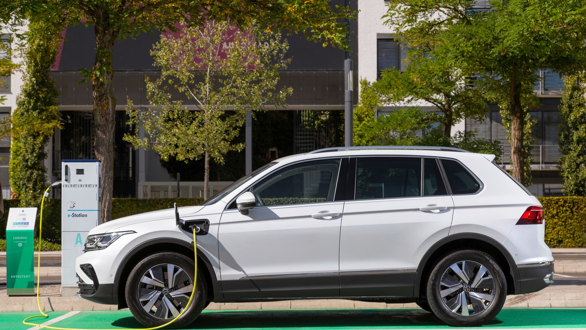 ID.4 i Tiguan eHybrid – dwa warianty zelektryfikowanego SUV-a