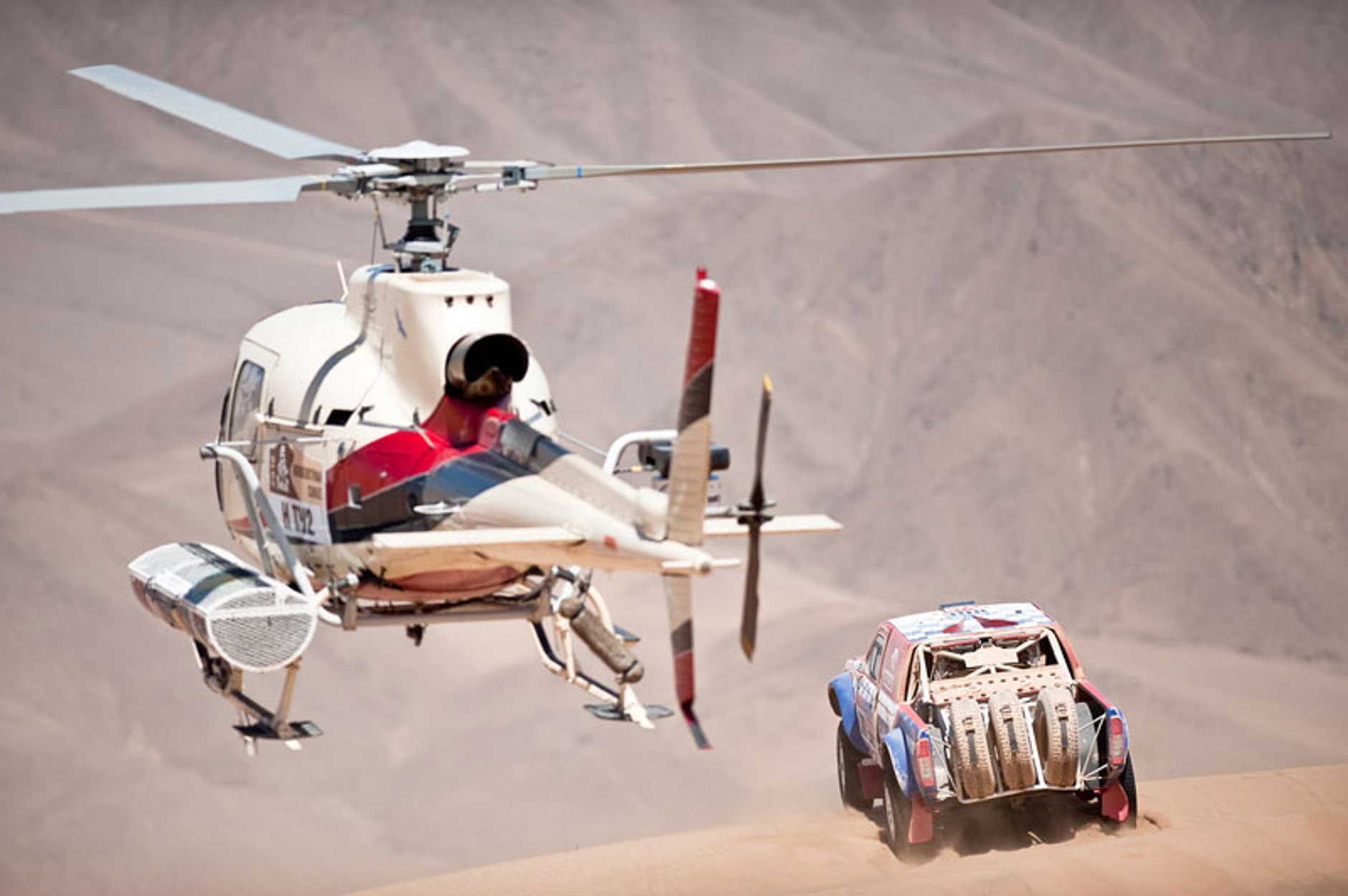 Rajd Dakar 2010: Przygoński goni najlepszych, pech Hołowczyca (9. etap na żywo, wyniki, foto)