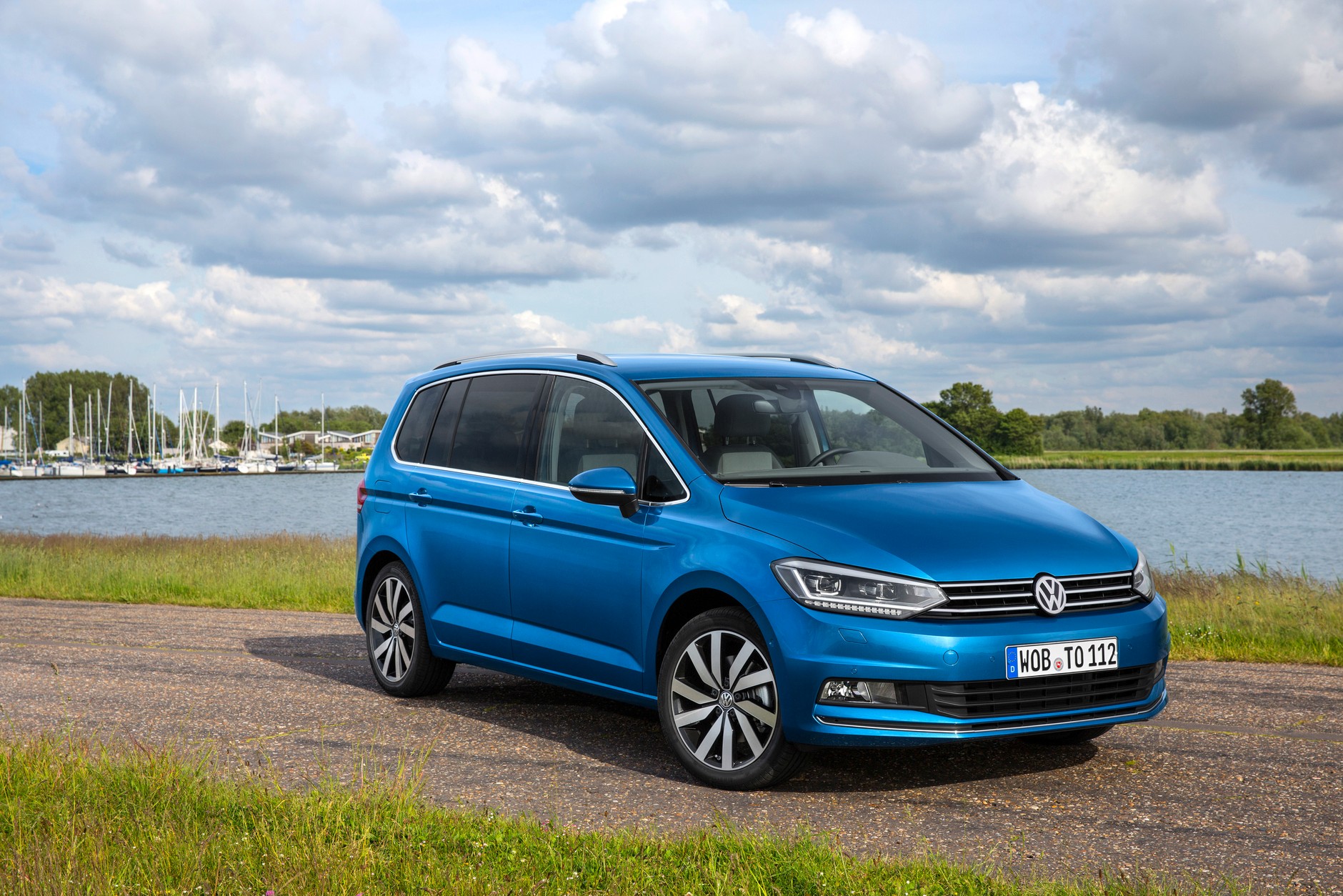 Volkswagen Touran 2 generacja 2016 rok