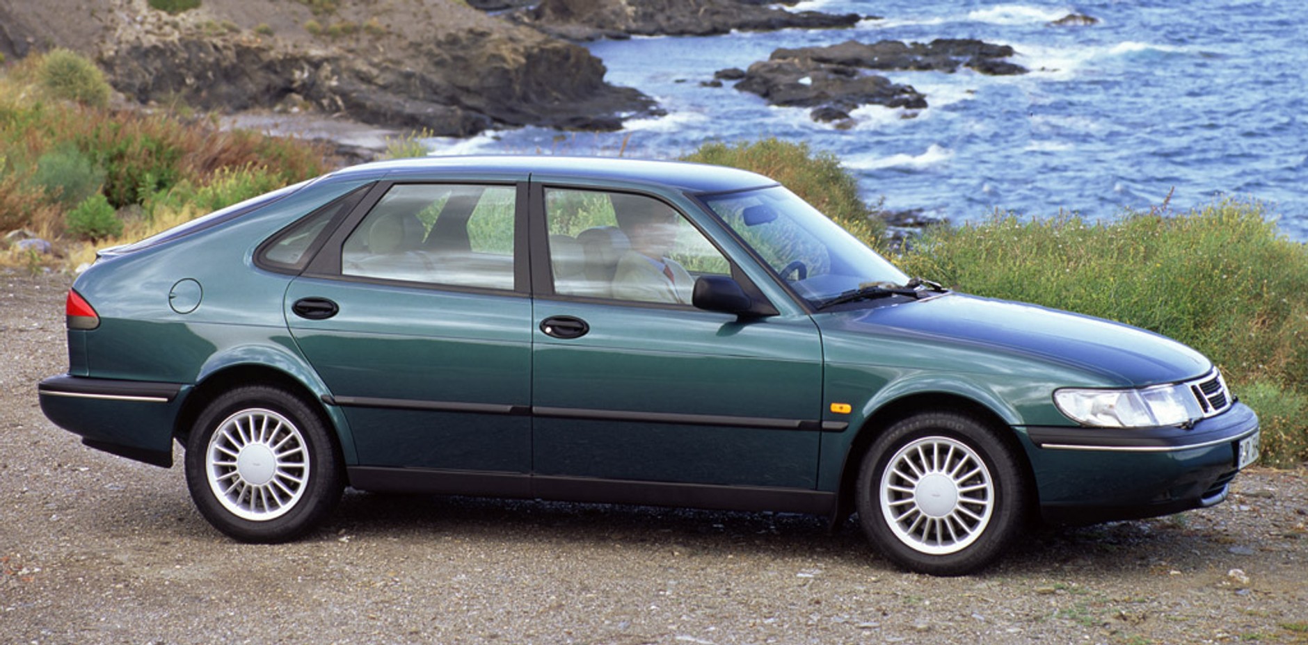 Duża moc niska cena: czy za 10 tys. zł kupimy 200 konne auto?