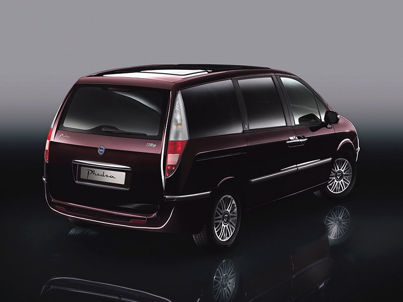 Lancia Phedra: włoski luksus w nowym opakowaniu