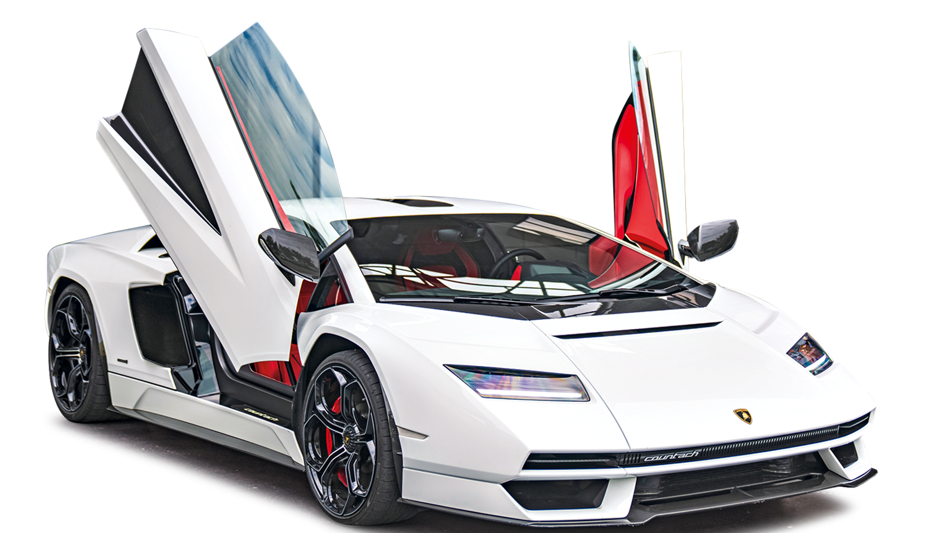 Drzwi już się nie otwierają prosto do góry, lecz zgodnie z dzisiejszym zwyczajem Lamborghini lekko na boki