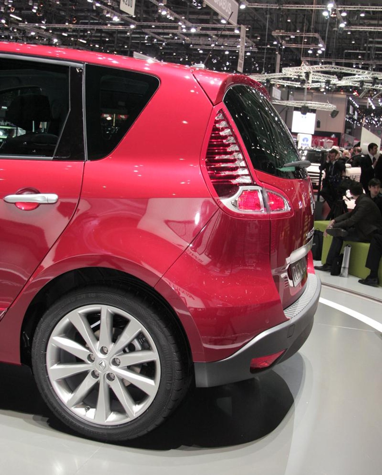 Genewa 2009: Renault Scénic – trzecie wydanie