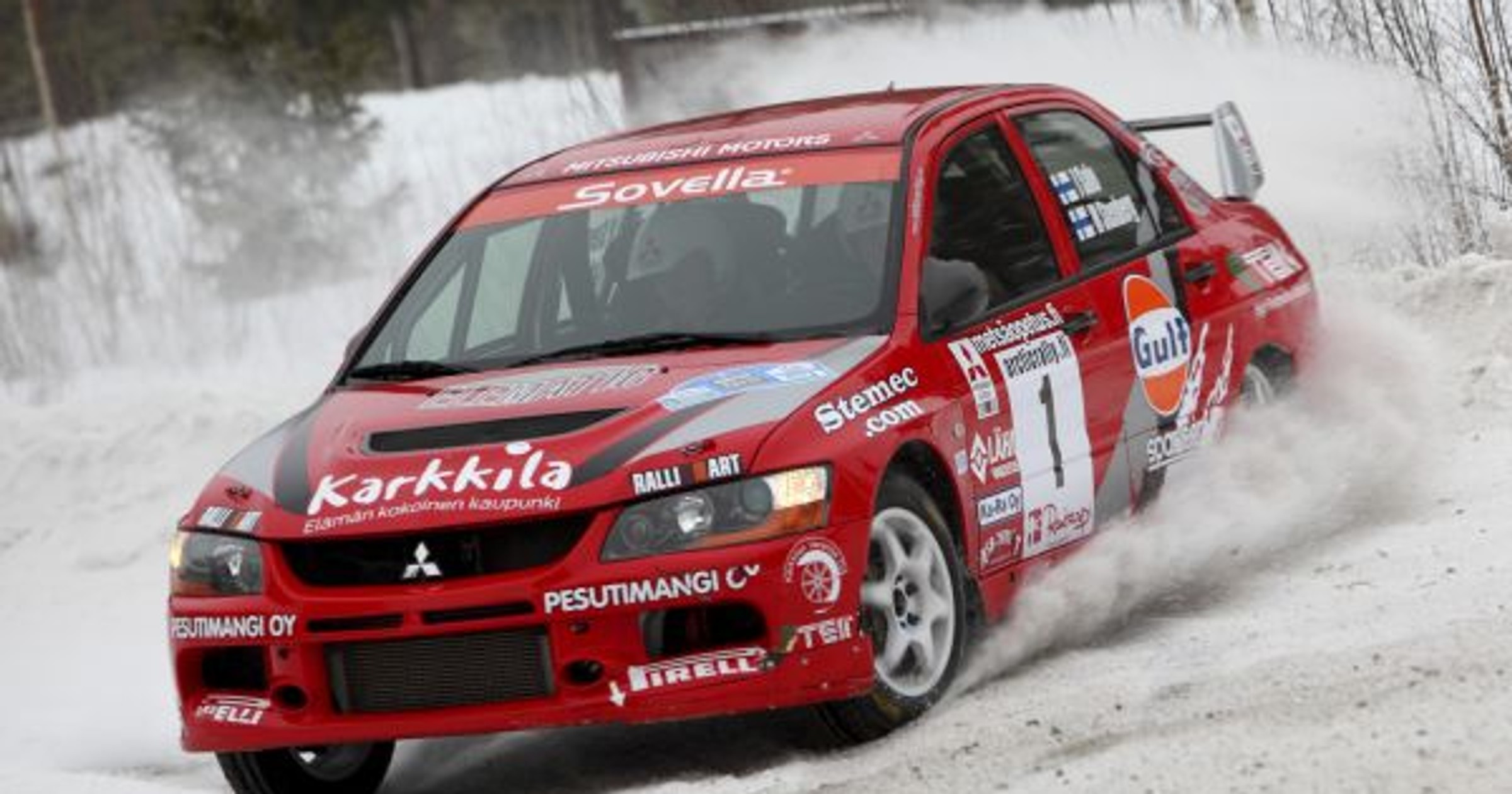 Fińskie podium dla aut z Japonii