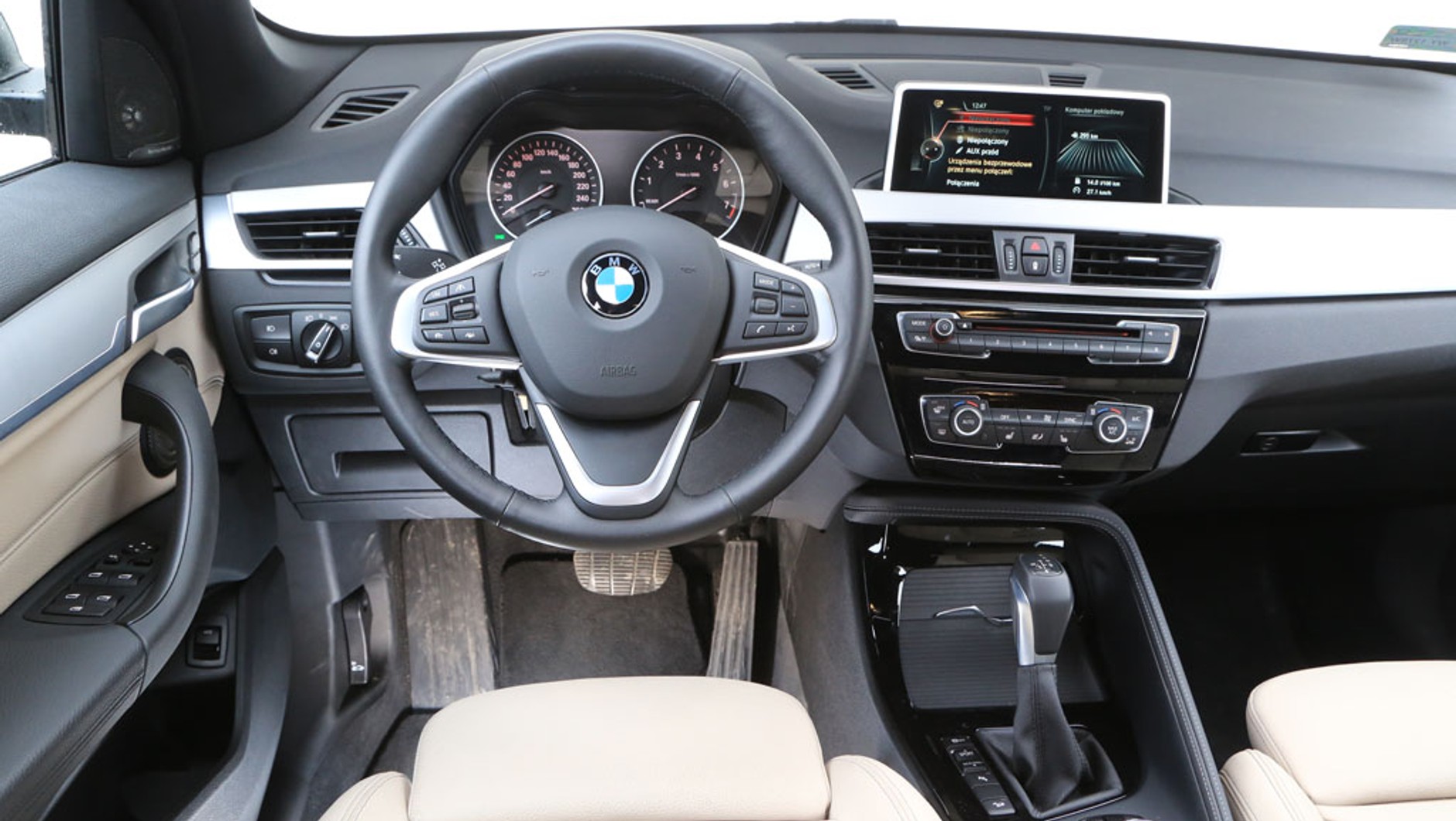BMW X1 xDrive 25i - ma coś z vana