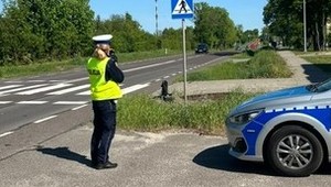 Policjanci zatrzymali kierowcę Opla za prędkość. Sprawił im nie lada "niespodziankę"