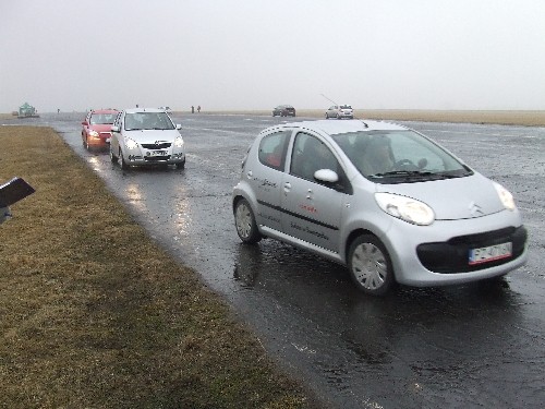 Bezpieczna jazda dzięki zawodom - Z kobietą bezpiecznie na drodze