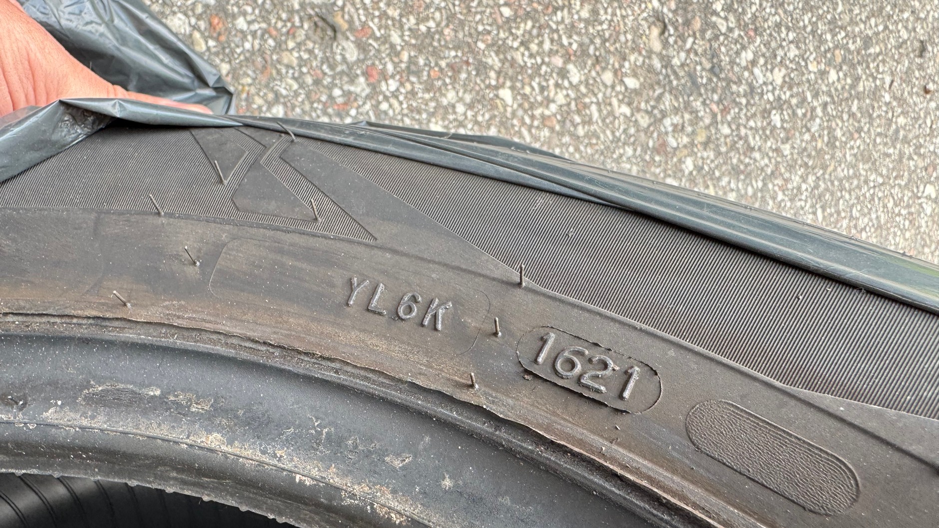 5-letnie opony wyprodukowane w fabryce w Finlandii