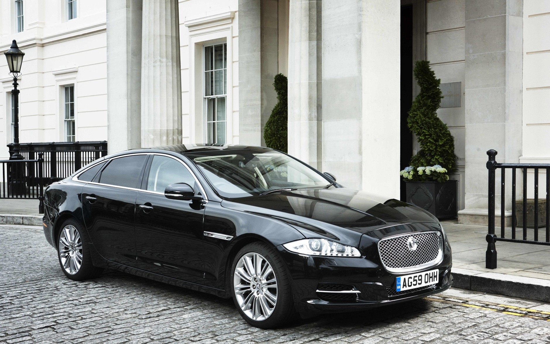 Jaguar XJ