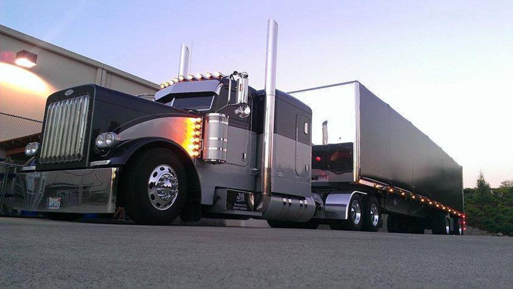 11. Monster Truck - auta z krainy fantazji (galeria)