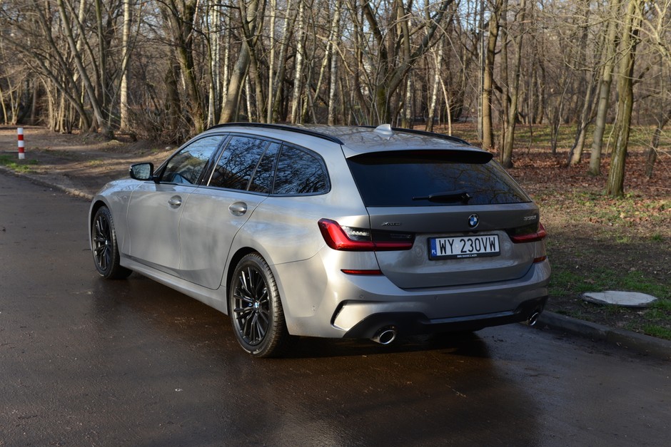 BMW 330i xDrive Touring