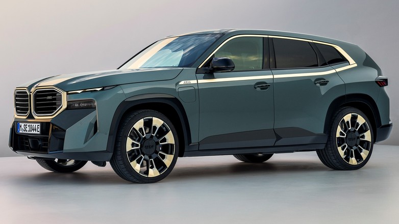 BMW XM (od 2022 r.)