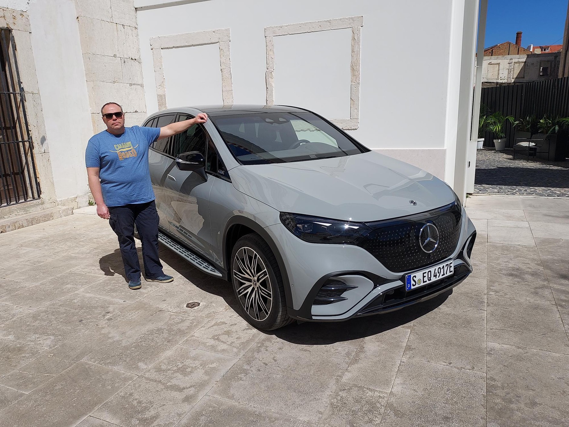 Mercedes EQE SUV
