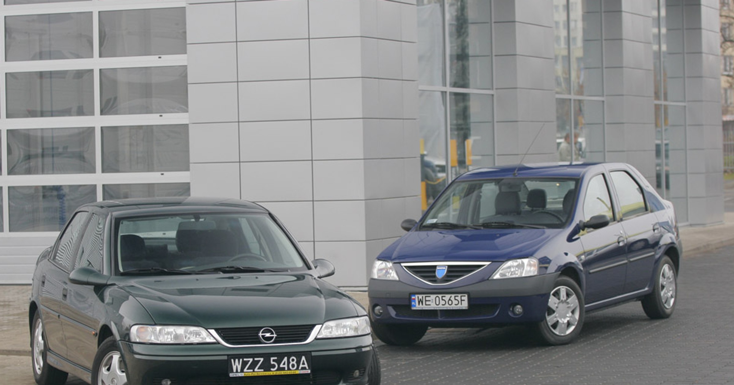 Opel Vectra B kontra Dacia Logan: dwa pomysły na tani samochód