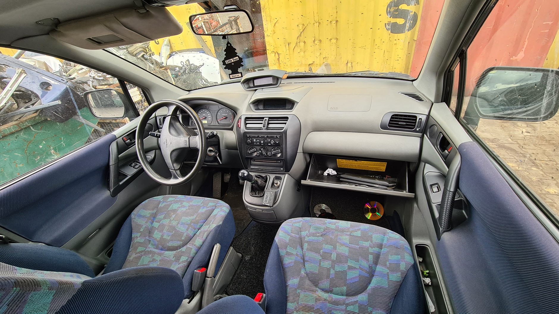 Auto złom w Siedlcach. Sprawdzamy jak samochody kończą swój motoryzacyjny żywot