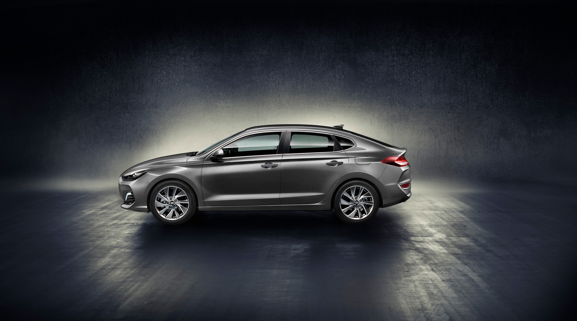 Hyundai i30 Fastback – w kierunku coupe