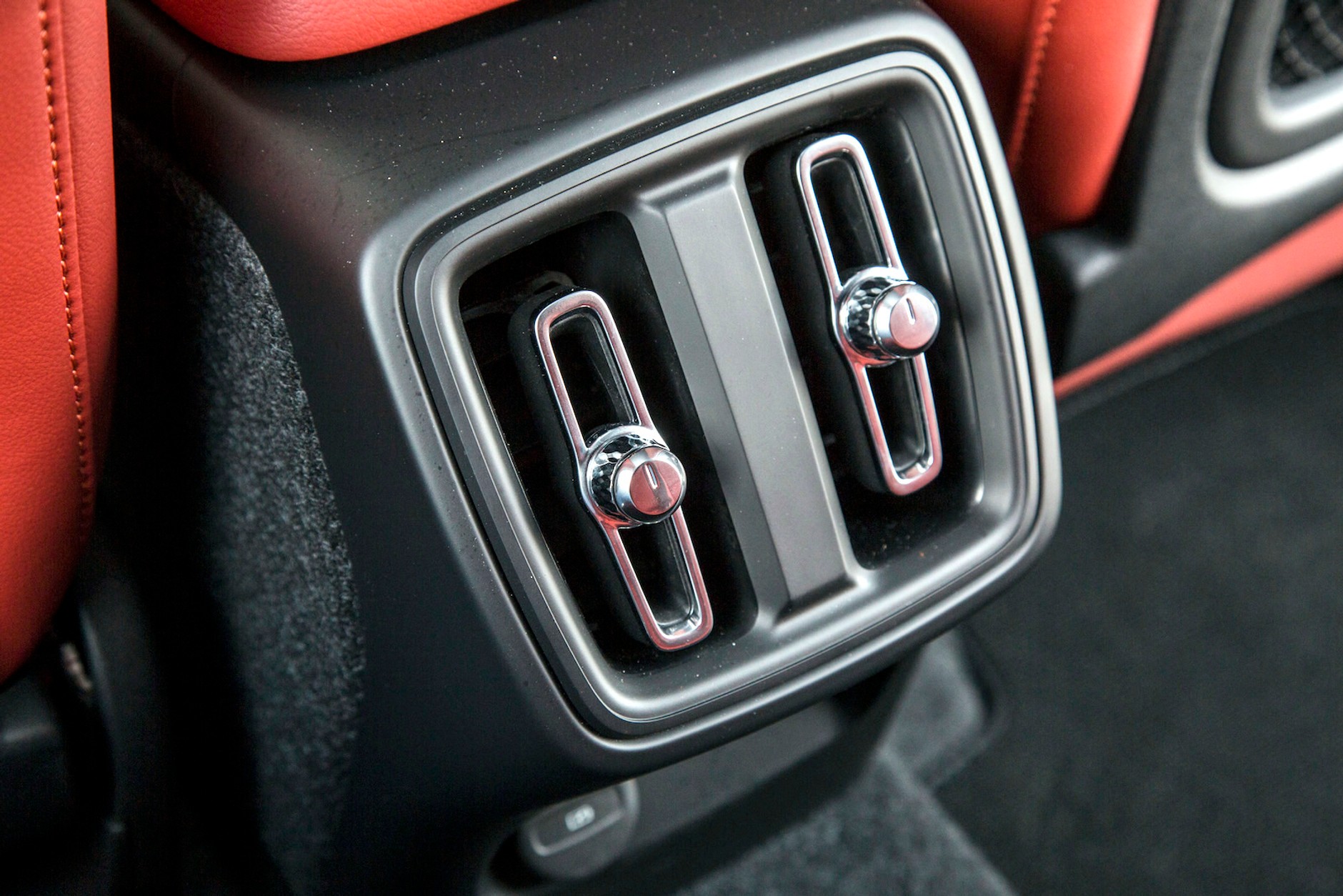 Volvo XC40 T5 AWD Momentum