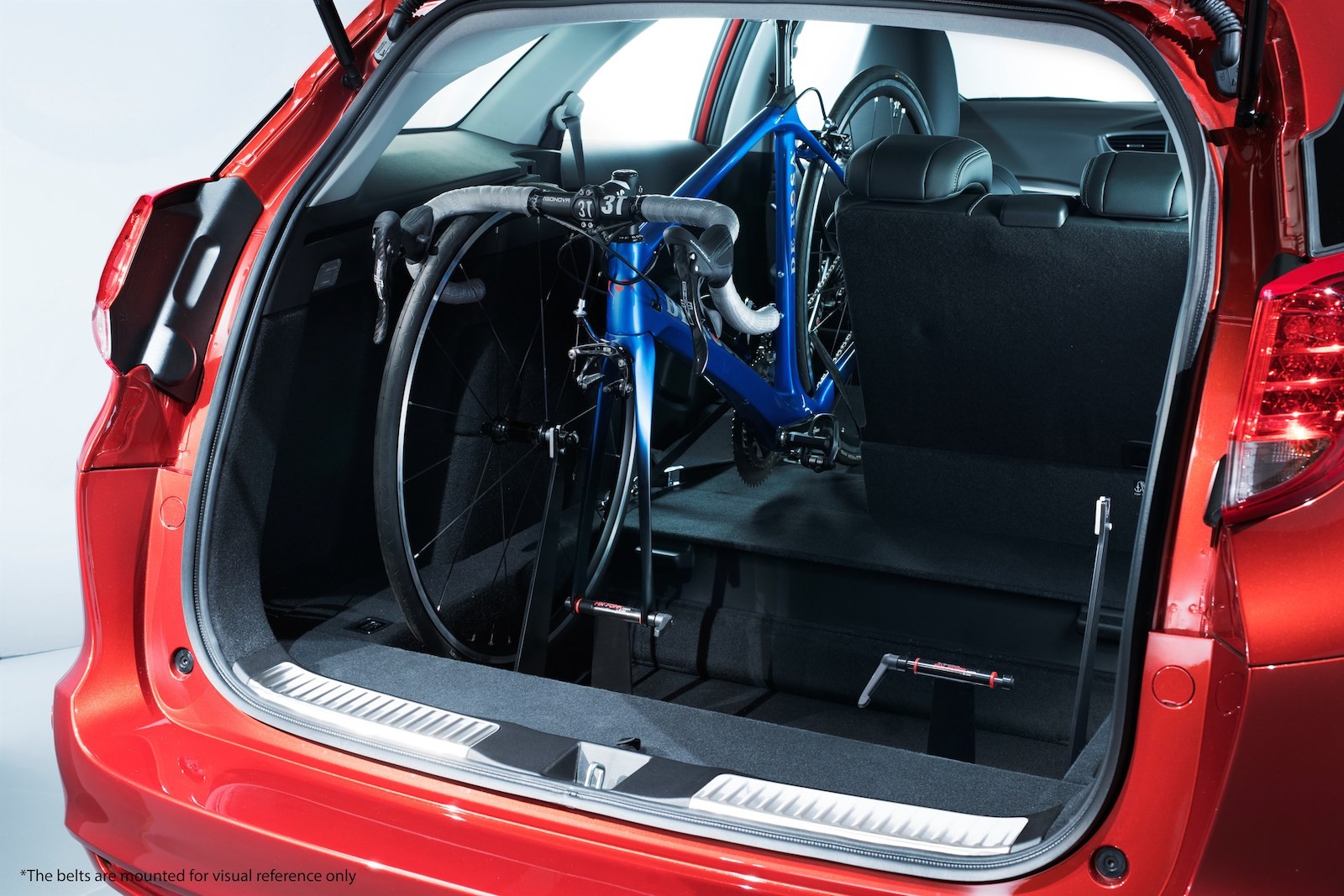 Honda Civic Tourer z uchwytem na rowery
