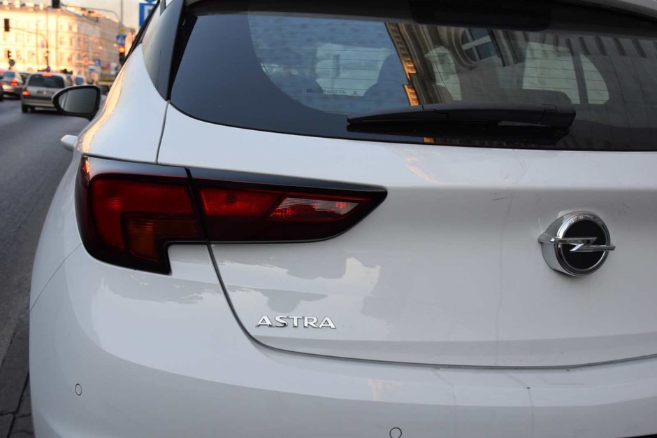 Opel Astra V (K)