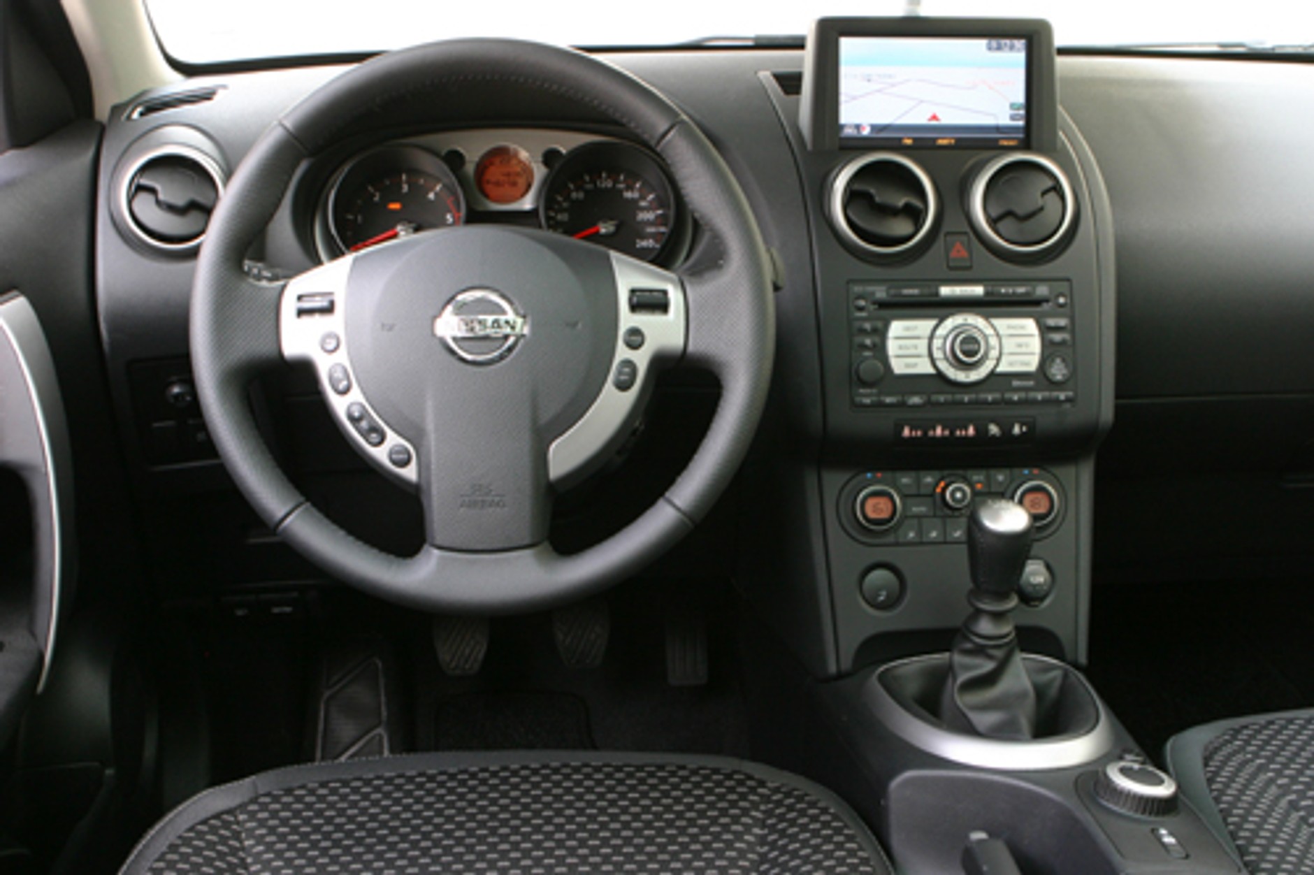 Nissan Qashqai - Pogromca polskich dróg