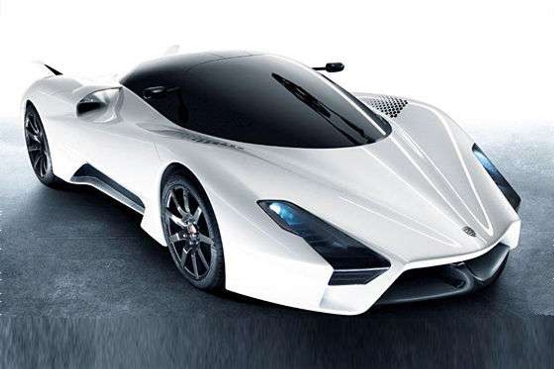 Shelby SSC zapoluje na Bugatti Veyrona