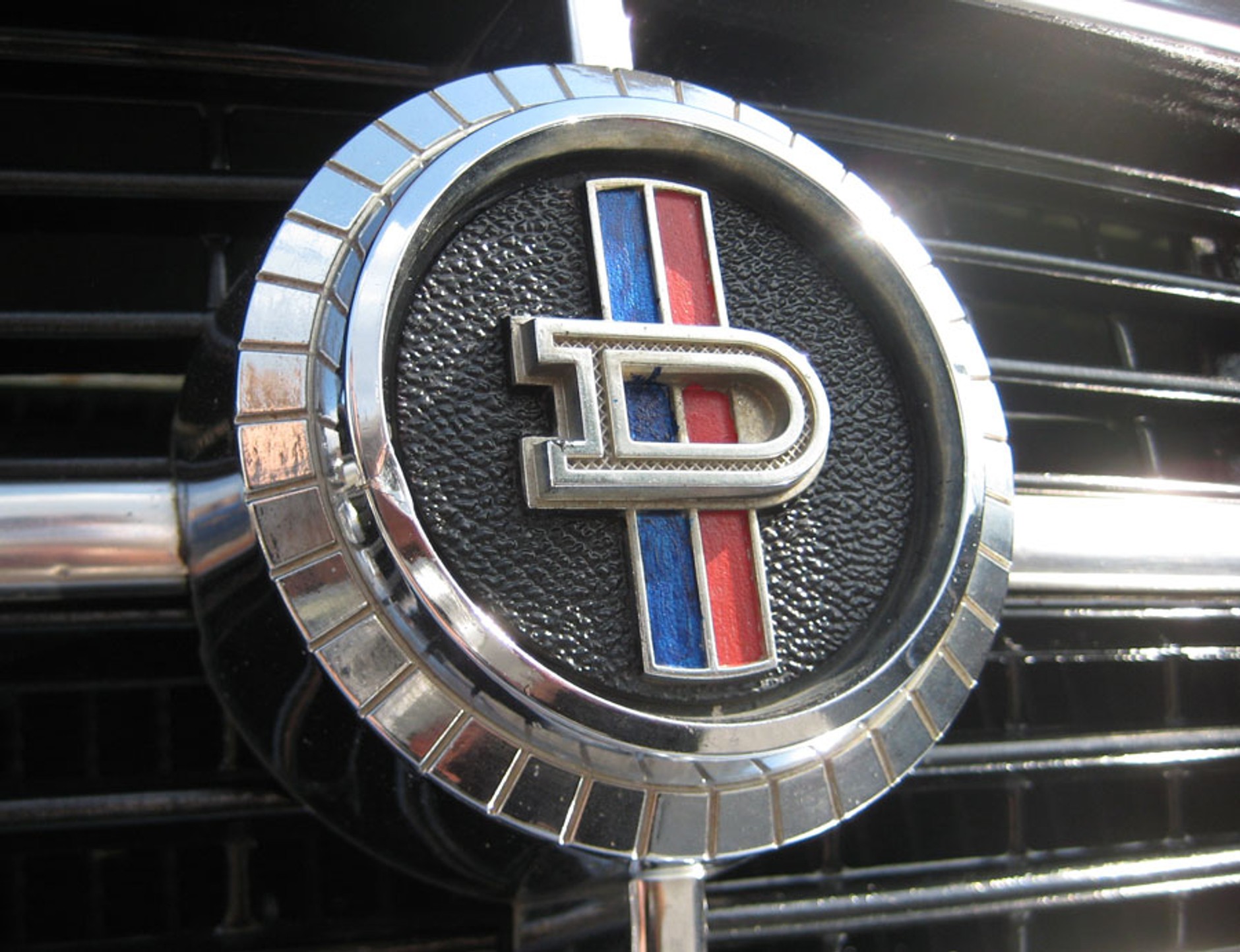 Datsun powraca z nowymi modelami i nowym logo