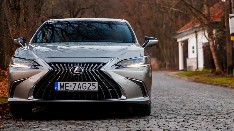 2024 Lexus ES300h