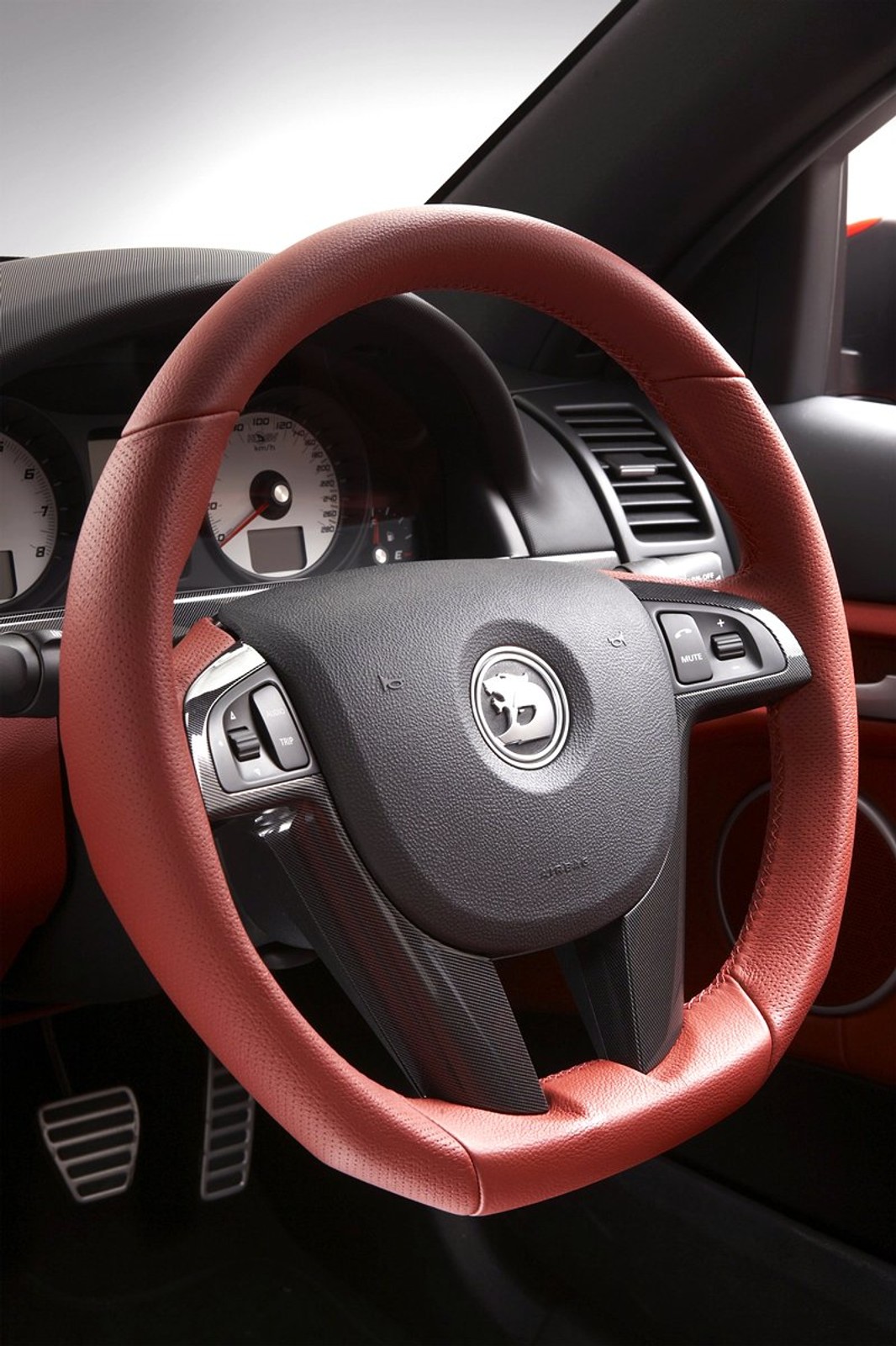 Holden HSV W427 – premiera wersji seryjnej