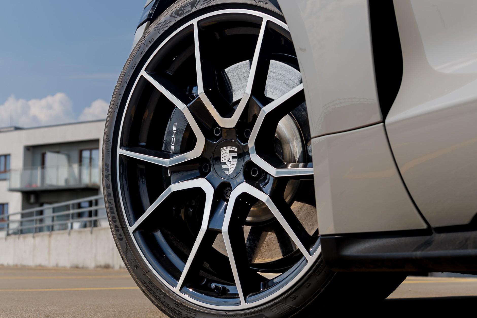 2024 Porsche Taycan 4S