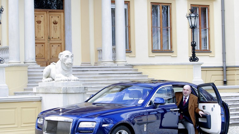Rolls-Royce Ghost EWB: tylko z kierowcą