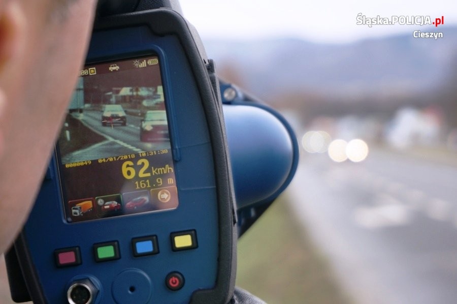 Mierniki prędkości mają swój błąd pomiarowy, którego w Polsce podczas kontroli się nie uznaje