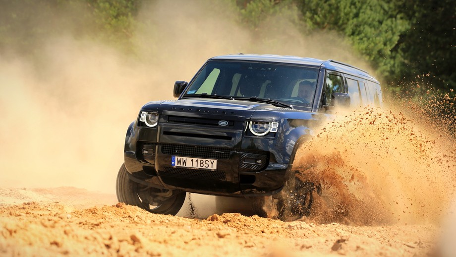 Land Rover Defender 110