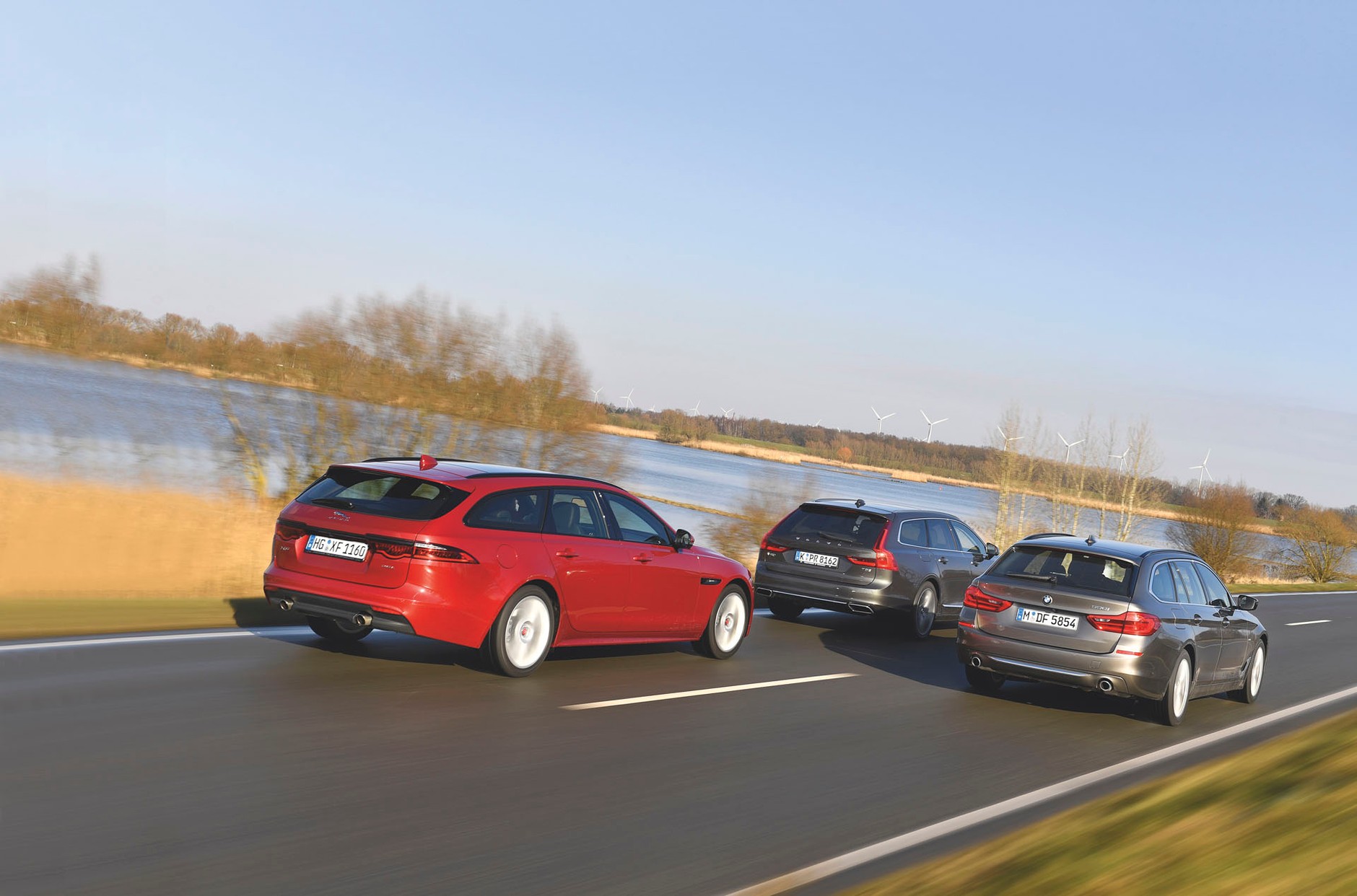 Luksusowe kombi z benzynowym silnikiem - które będzie lepszym wyborem