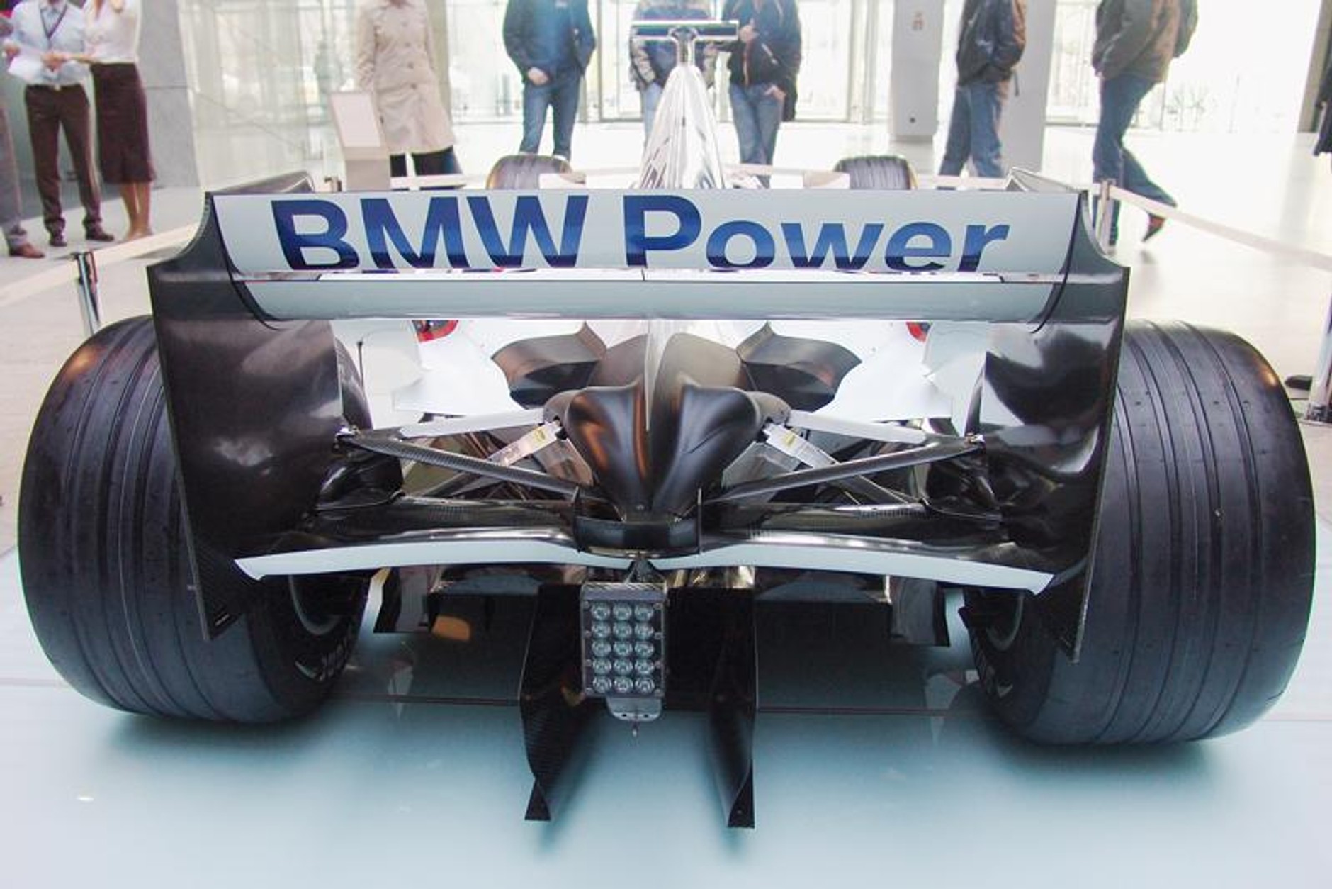 Formuła 1: Czym pojedzie Kubica - bolid w Warszawie!